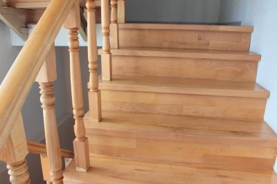 Wood Stairs and Railings Repair